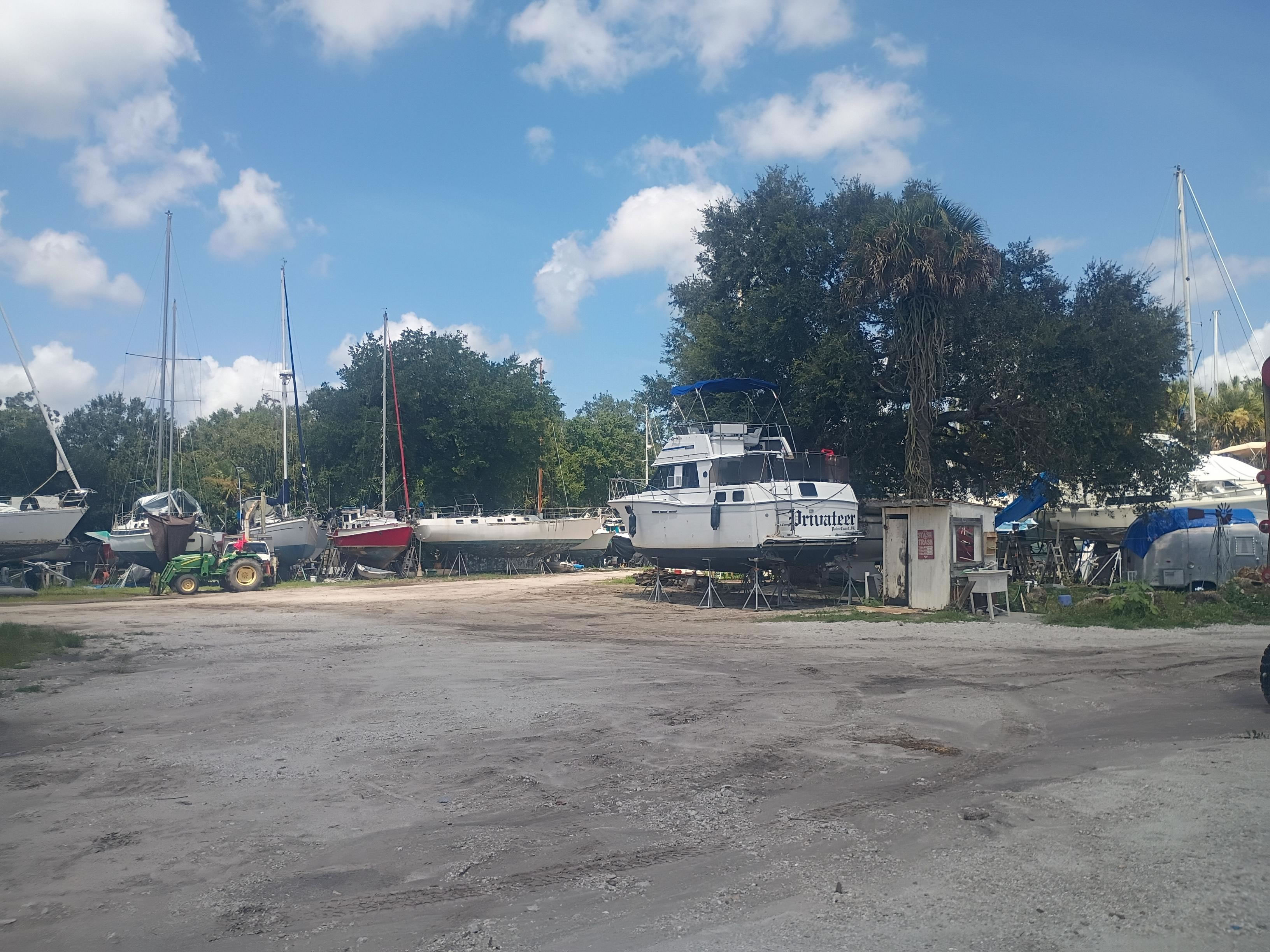 Belle Hatchee Marina on the Okeechobee Intracoastal Waterway